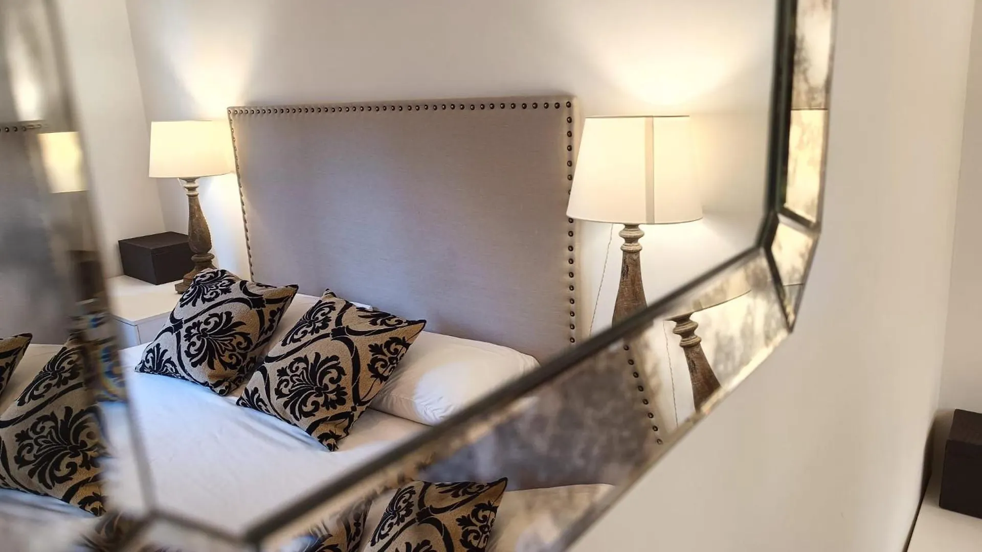 Palermo Eleganza In Centro Citta Apartment Italy